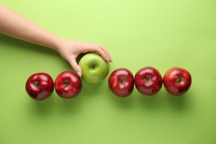guide to choose the right rota scheduling software for your business