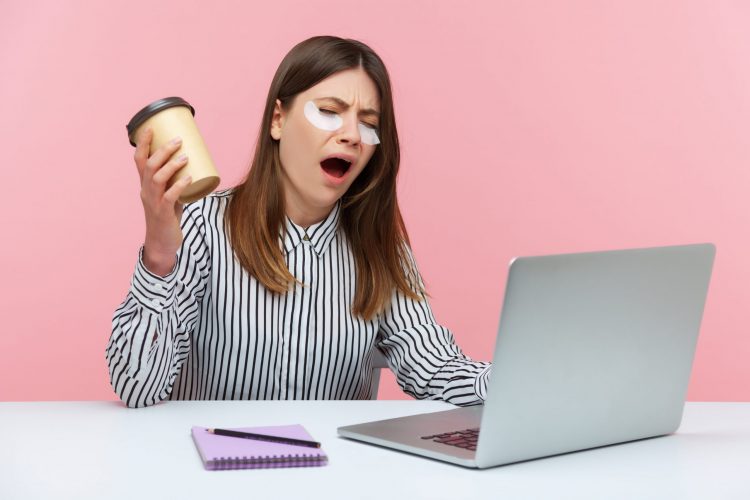 guide to reduce staff absenteeism at workplaces
