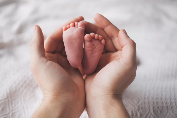 Sure start maternity grant for expecting mothers in the UK explained by Papershift